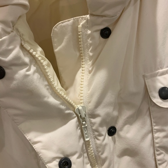 Eddie Bauer Premium Goose Down Vest - Picture 5 of 9